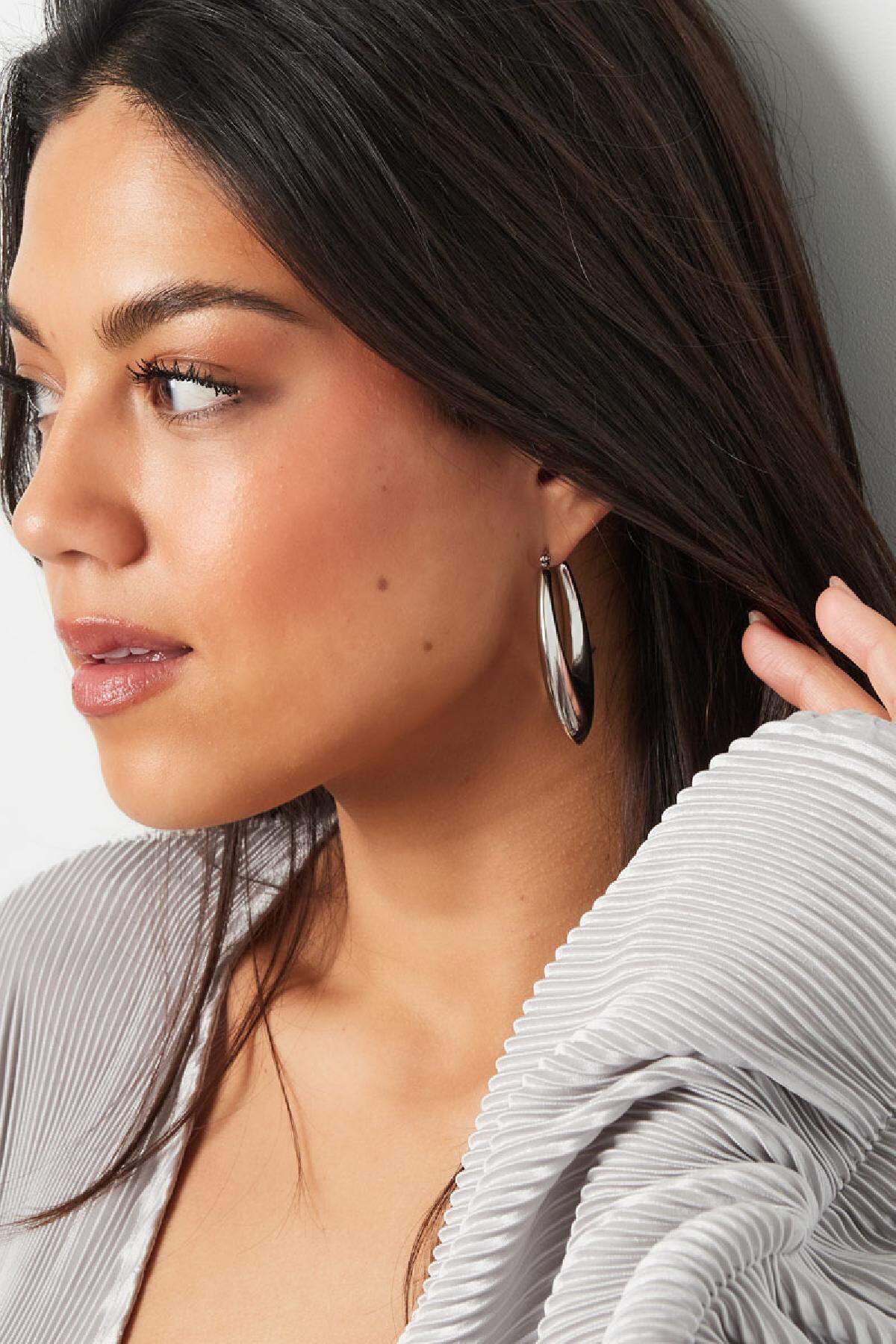 Basic Hoop Chic
